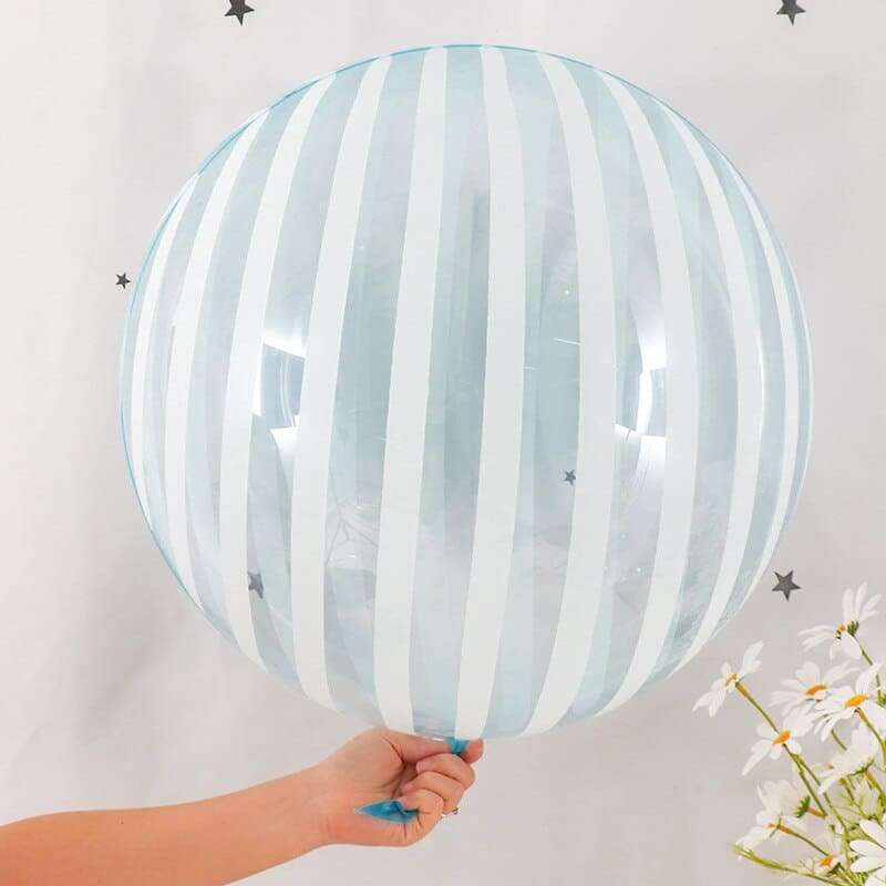 Прозрачный голубой шар с белыми полосками картинка