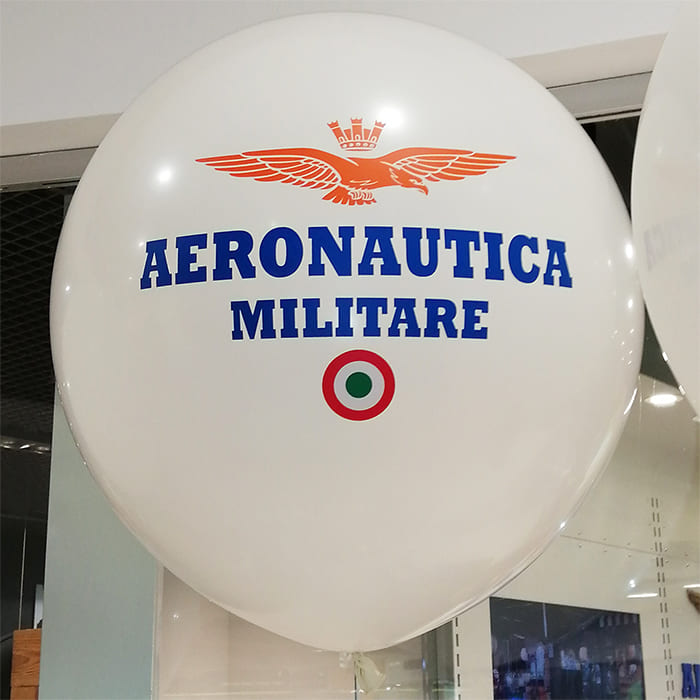 Большой шар с логотипом Aeronautica Militare картинка