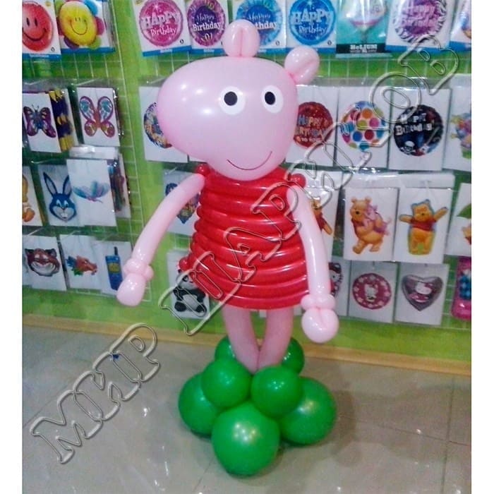 Свинка Пеппа из воздушных шариков